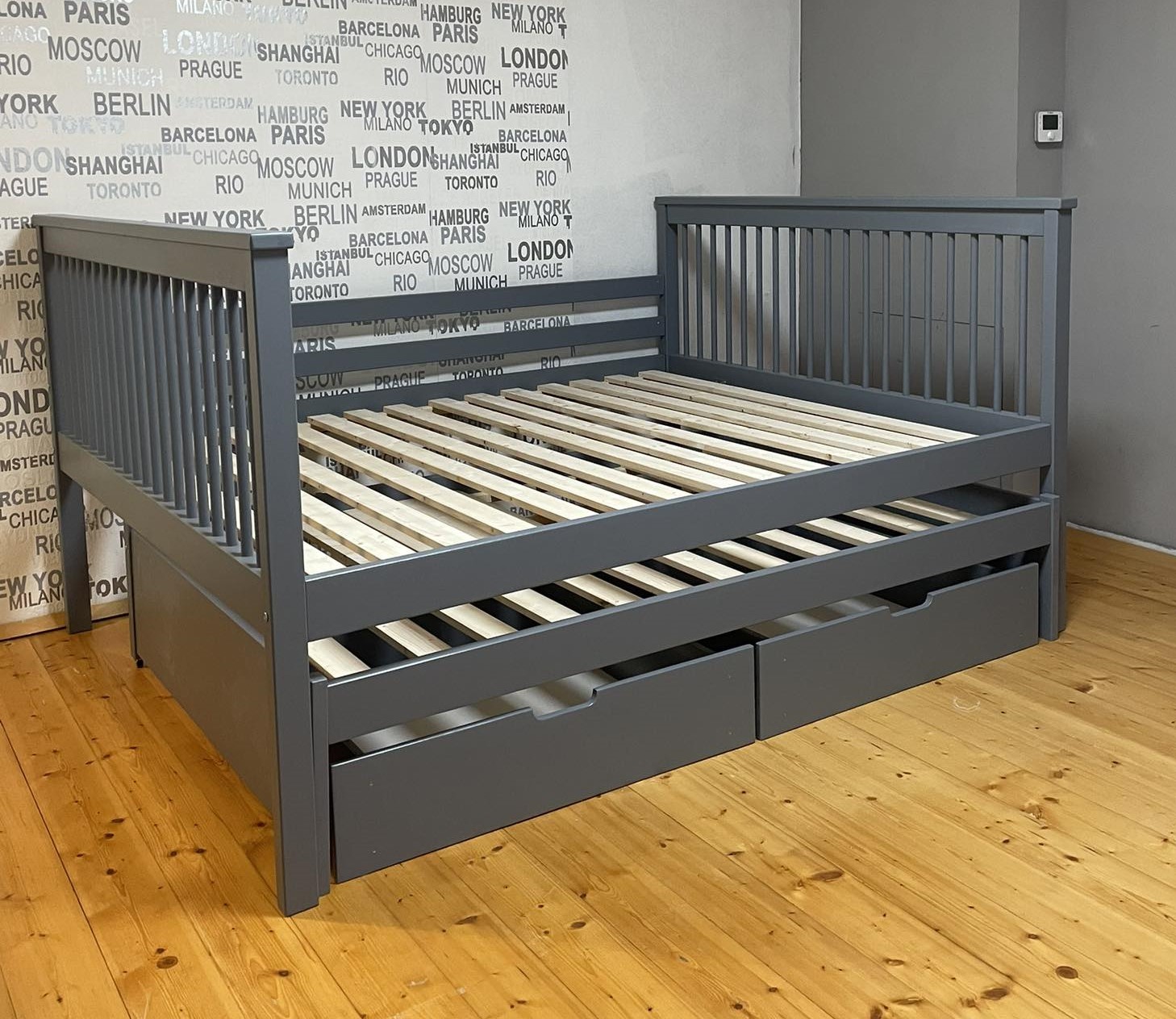 ČESKÁ VÝROBA-postel Romance 200x140 cm pro 3 osoby, barva masívu na výběr