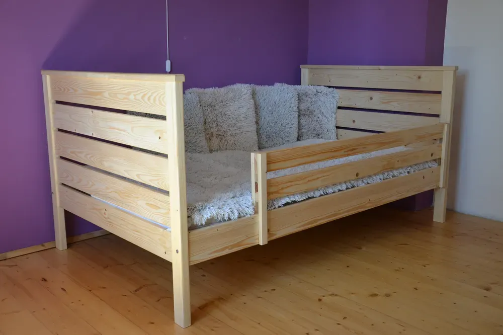 ČESKÁ VÝROBA Patrová postel Ebby 140x200 cm-česká výroba